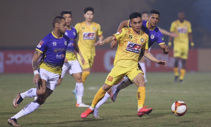 Trực tiếp bóng đá Hà Nội FC 0-0 Thanh Hóa: Trọng Hùng sút dội xà