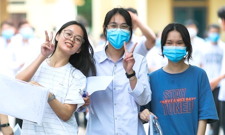 Kiến nghị để địa phương tự tổ chức thi tốt nghiệp THPT, Bộ trưởng GD&ĐT nói gì?
