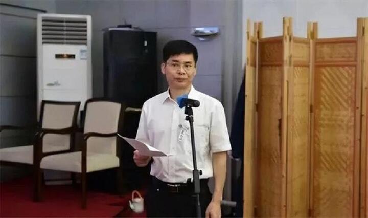 Thần đồng vật lý trượt mất cơ hội ẵm giải Nobel vì kiêu ngạo, EQ thấp