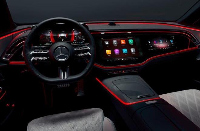 Mercedes-Benz E-Class 2024 sẽ có màn hình siêu rộng, tích hợp TikTok