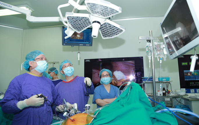 Sắp cạn vật tư, hoá chất, Bệnh viện Việt Đức hạn chế ca mổ từ 1/3