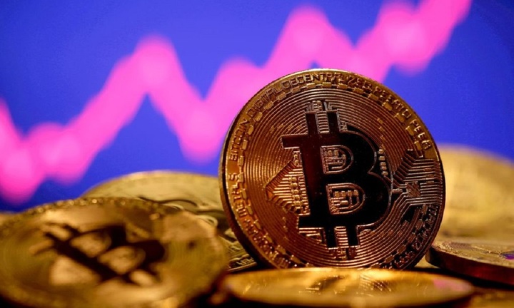 Giá Bitcoin hôm nay 25/2: Giảm nhẹ xuống 23.989 USD