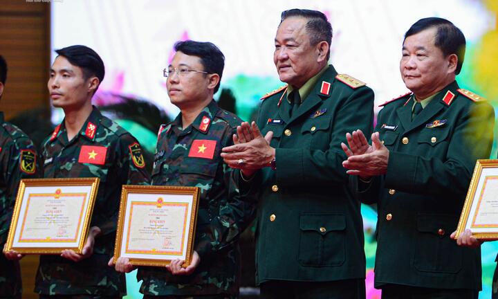 Toàn cảnh lễ tuyên dương đoàn quân đội tham gia cứu hộ cứu nạn tại Thổ Nhĩ Kỳ