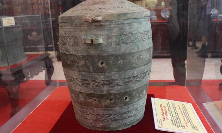 Cận cảnh bảo vật quốc gia Thạp đồng văn hóa Đông Sơn