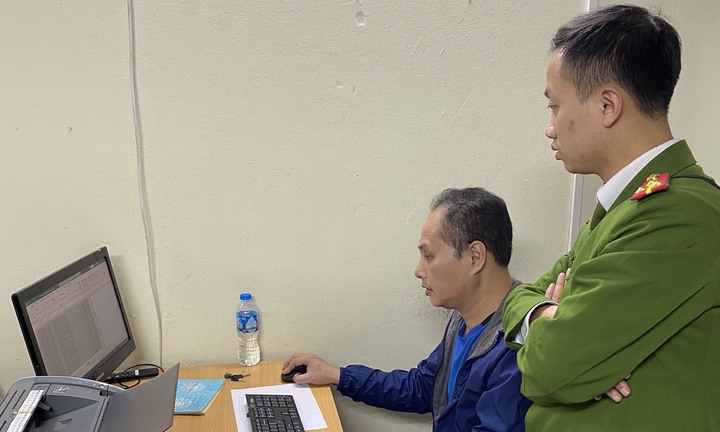 Khám xét Trung tâm đăng kiểm xe cơ giới 29-05V ở Hà Nội