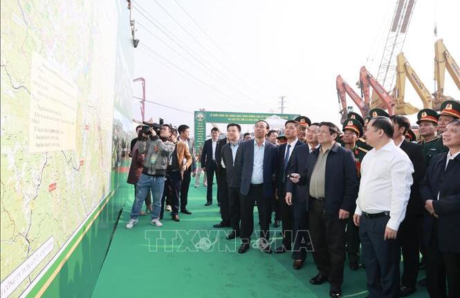 Thủ tướng dự lễ khởi công đường liên kết Hòa Bình - Hà Nội và cao tốc Sơn La