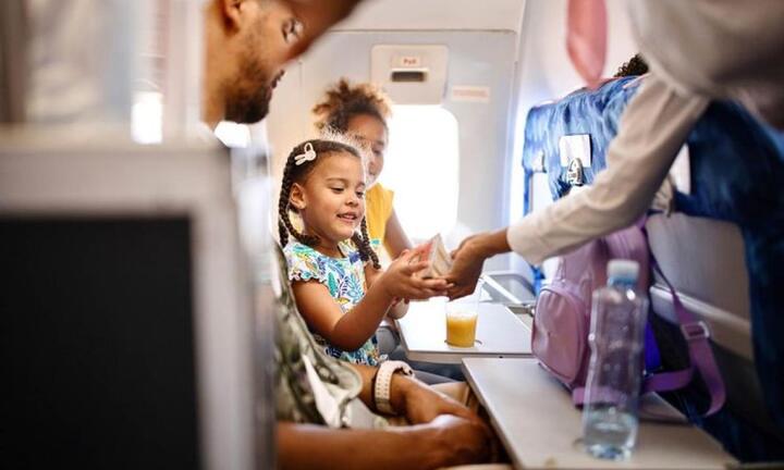 Ít người biết khách đi máy bay hạng phổ thông cũng có những quyền lợi này