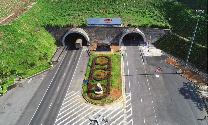 Tài xế xe tải tông chết người rồi bỏ trốn