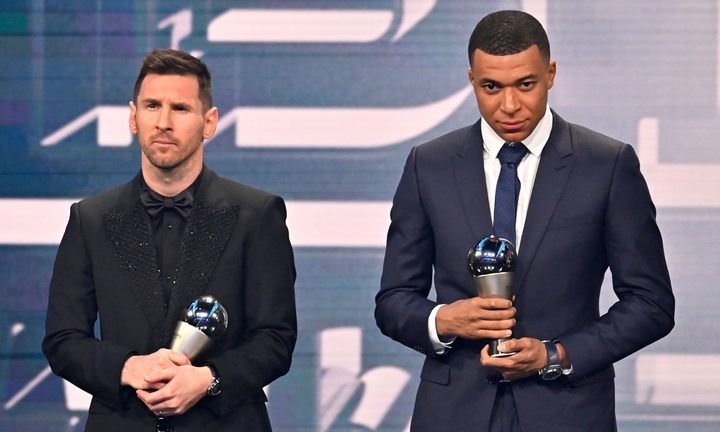Messi xuất sắc nhất thế giới vẫn gây tranh cãi