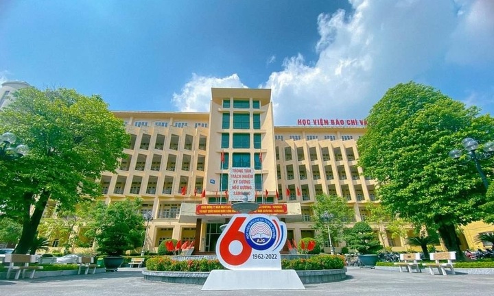 HV Báo chí và Tuyên truyền không tổ chức thi năng khiếu, tăng điểm xét IELTS