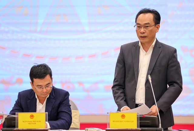 Thi hay xét tuyển vào 10: 'Áp lực không giảm mà chuyển từ chỗ này sang chỗ khác'