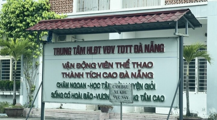 Đà Nẵng thu hồi quyết định khen thưởng 2 cán bộ đang bị kỷ luật