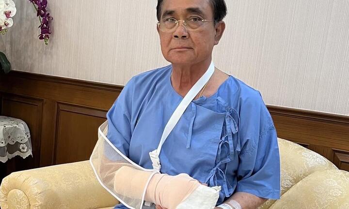 Thủ tướng Thái Lan Prayut nhập viện