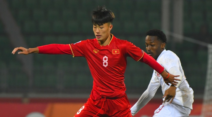 Học trò của HLV Troussier khen U20 Việt Nam tự tin, chiến thuật hợp lý