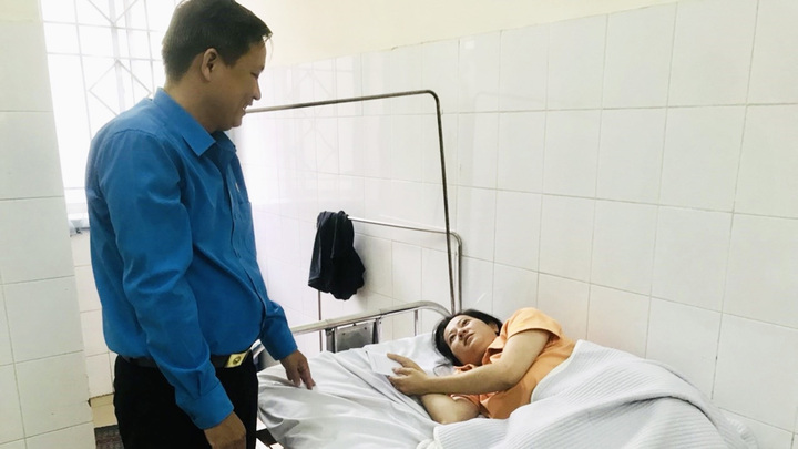 Đình chỉ một tháng đối với giám đốc nước ngoài hành hung nữ công nhân