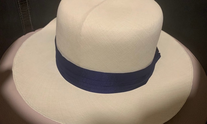 Đại gia Việt sở hữu chiếc mũ cói giá 3,5 tỷ đồng