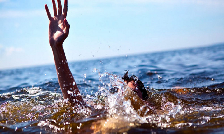 Ra bờ sông chơi, hai anh em họ chết đuối thương tâm