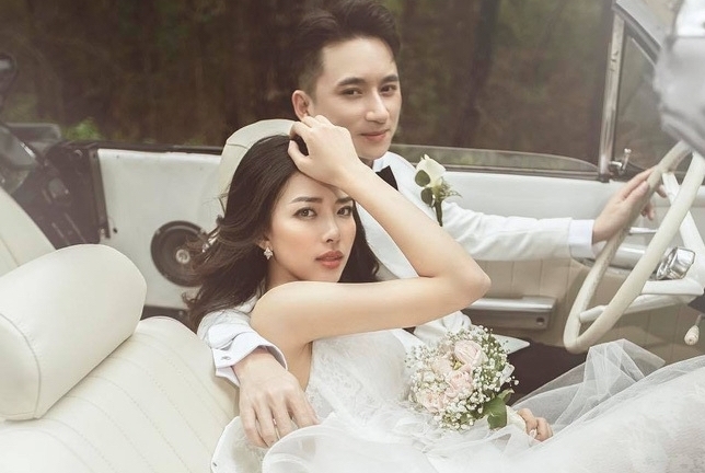 Vì sao sau 2 năm cưới, Phan Mạnh Quỳnh và vợ mới đăng ký kết hôn?