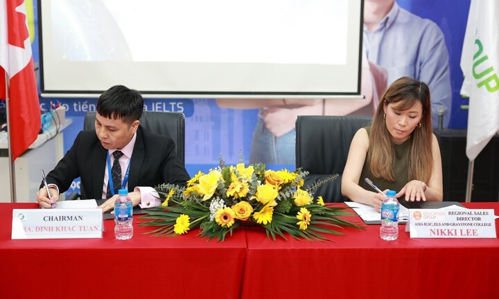 Tập đoàn Ei Group ký hợp tác với Trường ILSC Language School Canada