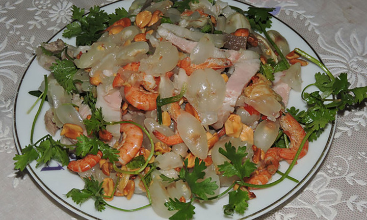 Món gỏi độc nhất của xứ Quảng làm từ trái cây dân dã khiến bao thực khách say mê