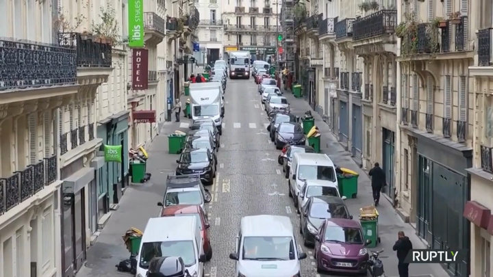 Vì sao đường phố Paris ngập ngụa rác thải? 