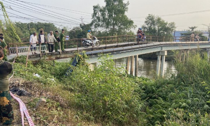 Điều tra, làm rõ 2 thanh niên chết dưới kênh có nhiều vết thương ở Tiền Giang