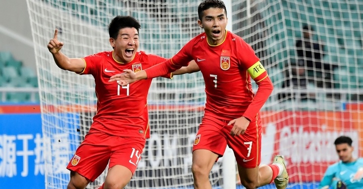Vỡ mộng dự World Cup, U20 Trung Quốc vẫn được truyền thông ca ngợi