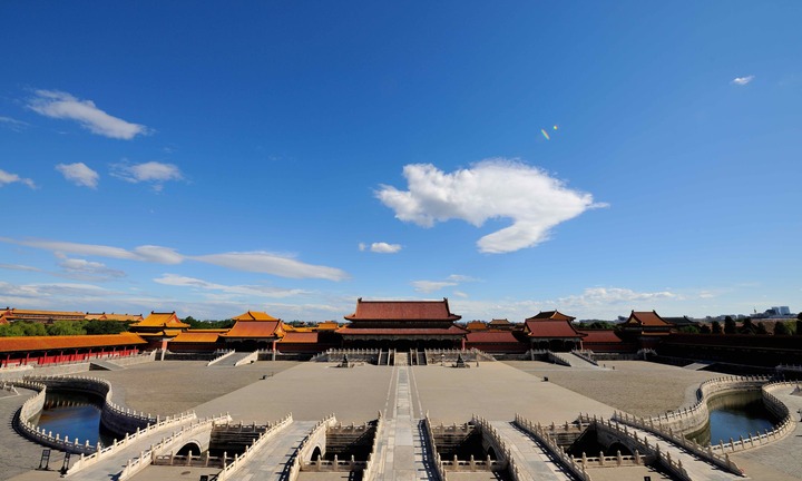 Vụ mưu sát vua khiến Tử Cấm Thành không một bóng cây