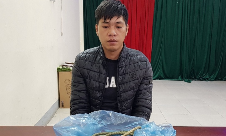 Nam thanh niên sát hại bạn bên bờ suối