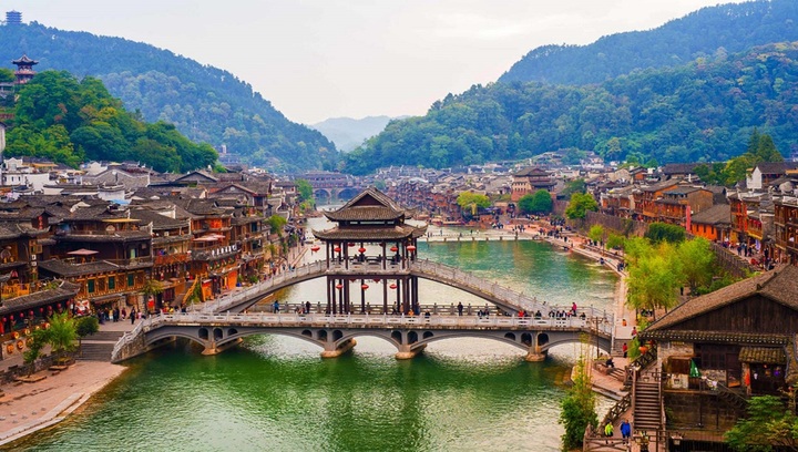 Tour du lịch Trung Quốc giá rẻ hết chỗ sau ít ngày mở bán