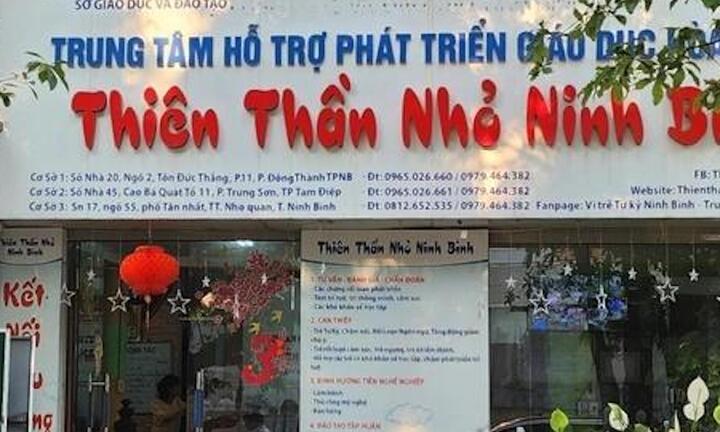 Cô giáo tát liên tiếp vào đầu trẻ chậm phát triển