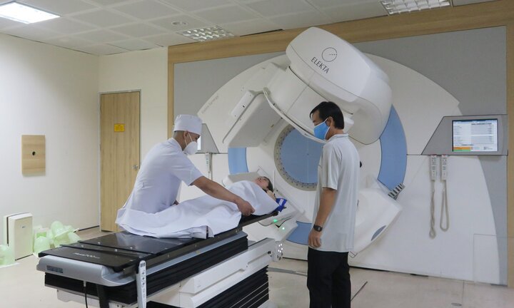 Trang thiết bị ở Bệnh viện Chợ Rẫy thoát cảnh 'đắp chiếu'