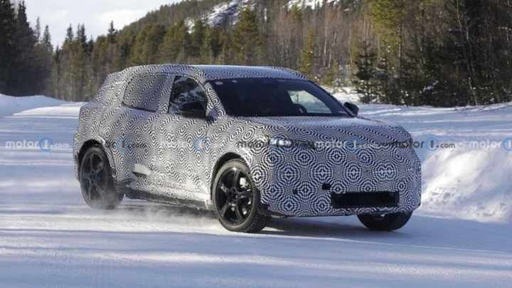 Xe điện Peugeot E-5008 lần đầu lộ diện