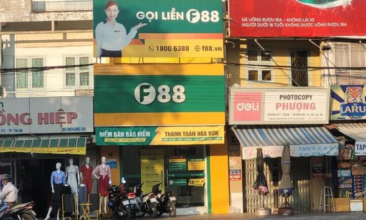 Công an đồng loạt kiểm tra các điểm kinh doanh F88 tại Long An
