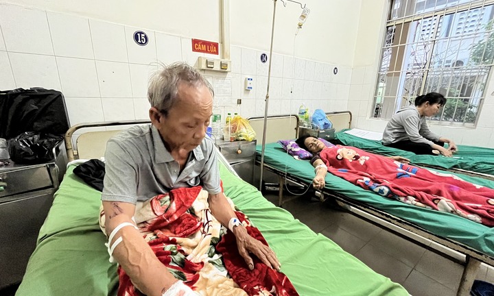 Nạn nhân kể khoảnh khắc xe đầu kéo đâm sập nhà, khiến 6 người bị thương