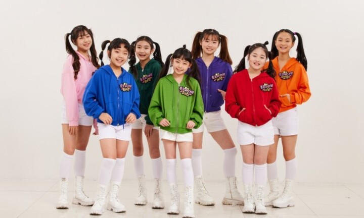 Tranh cãi nhóm nhạc nữ có thành viên 7 tuổi