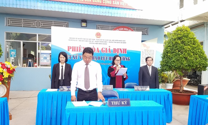 Giáo dục pháp luật cho học sinh ở TP.HCM qua phiên tòa giả định