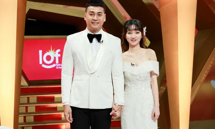 Ngọc Thuận 'Gạo nếp gạo tẻ' tiết lộ cuộc sống hôn nhân với vợ đẹp kém 18 tuổi