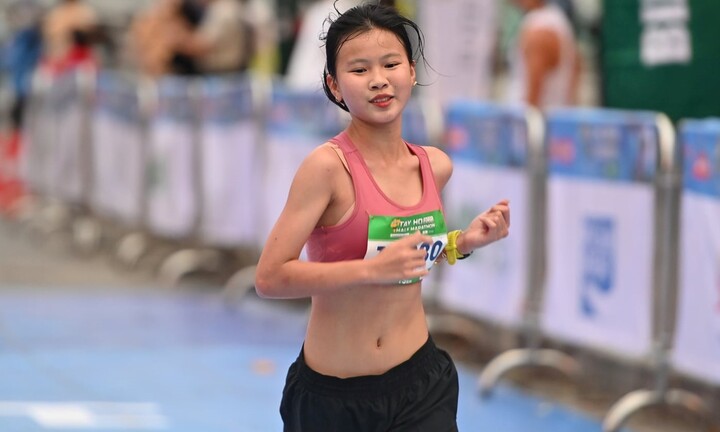 Tay Ho Half Marathon 2023 ghi nhận kỷ lục 5.000 người tham dự