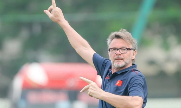 HLV Troussier ra mắt thất bại, U23 Việt Nam ngổn ngang nỗi lo trước SEA Games 32