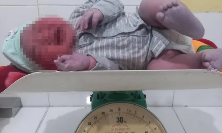 Bé trai ở Hà Tĩnh chào đời nặng 6kg