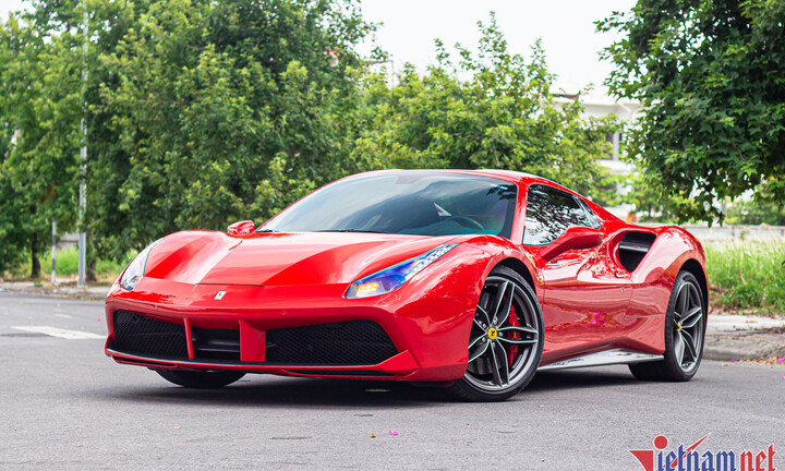 Gặp lại siêu xe Ferrari 488 Spider một thời gắn bó với Cường Đô la