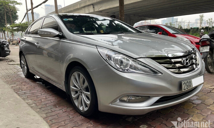 Hyundai Sonata 12 năm tuổi giá 370 triệu có ưu, nhược điểm gì?