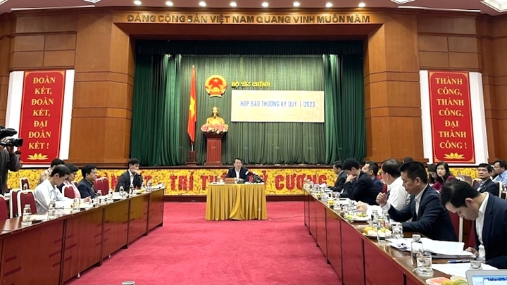 Bộ Tài chính phát hiện một số sai phạm trong liên kết bảo hiểm với ngân hàng