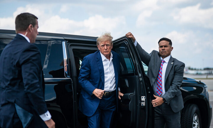 Quá trình tố tụng ông Trump sẽ diễn ra thế nào?