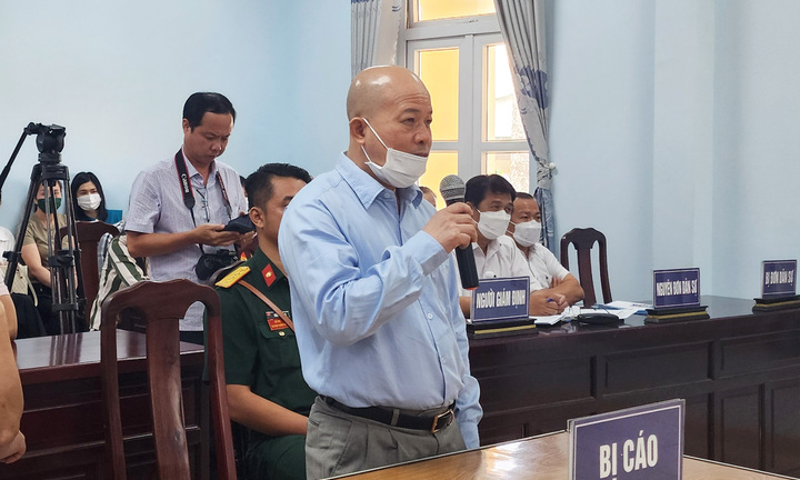 'Út trọc' Đinh Ngọc Hệ lãnh thêm 5 năm tù về tội trốn thuế