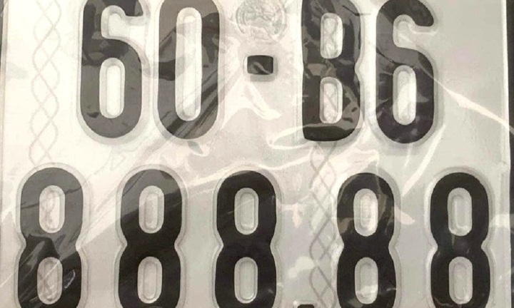 Vụ bấm 4 biển số xe siêu đẹp: Tạm đình chỉ công tác phó công an xã