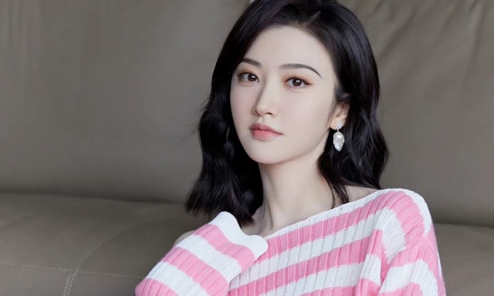 Cảnh Điềm bị bạn trai cũ phát tán 3 clip nóng?