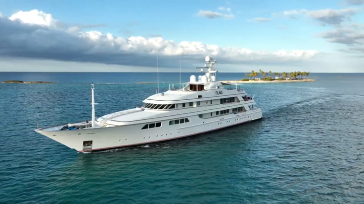 Bên trong 'biệt thự nổi' 46 triệu USD