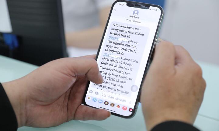 Khách hàng cần làm gì khi bị khóa thuê bao di động do chưa chuẩn hóa thông tin?